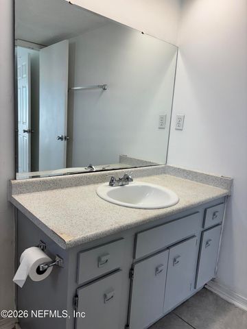 221 6TH Avenue S C, Jacksonville Beach, FL 32250