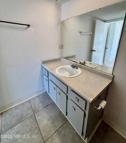 221 6TH Avenue S C, Jacksonville Beach, FL 32250