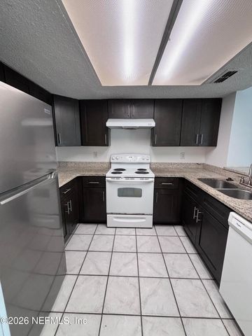 221 6TH Avenue S C, Jacksonville Beach, FL 32250