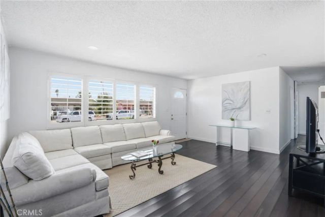 911 W Orchard, Santa Maria, CA 93458