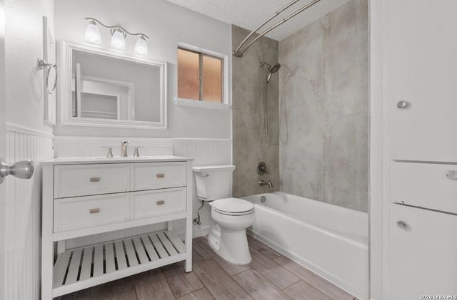 161 Cloverleaf Drive, Schertz, TX 78154