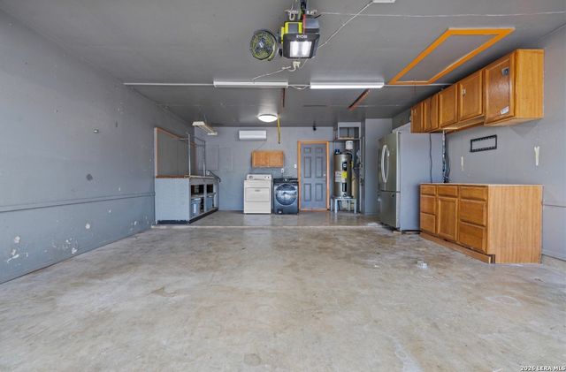 161 Cloverleaf Drive, Schertz, TX 78154