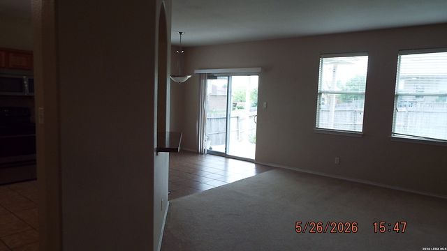 2064 DOVE CROSSING DR, New Braunfels, TX 78130