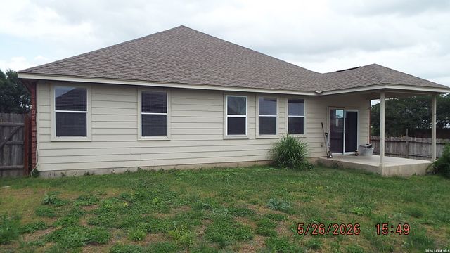 2064 DOVE CROSSING DR, New Braunfels, TX 78130