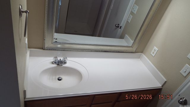 2064 DOVE CROSSING DR, New Braunfels, TX 78130