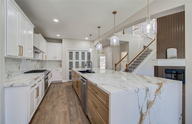 5323 Chatham Hill Lane, Houston, TX 77084