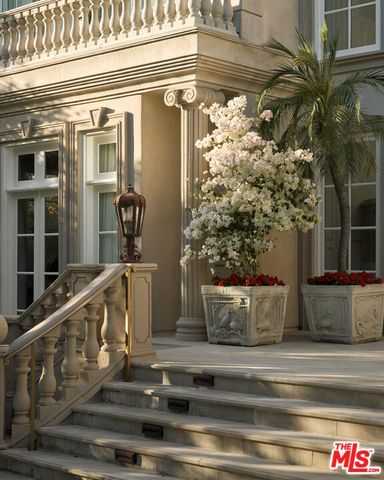 628 N Rodeo Drive, Beverly Hills, CA 90210