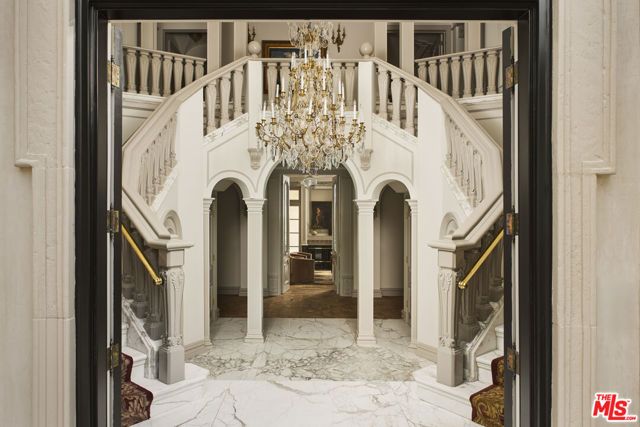 628 N Rodeo Drive, Beverly Hills, CA 90210