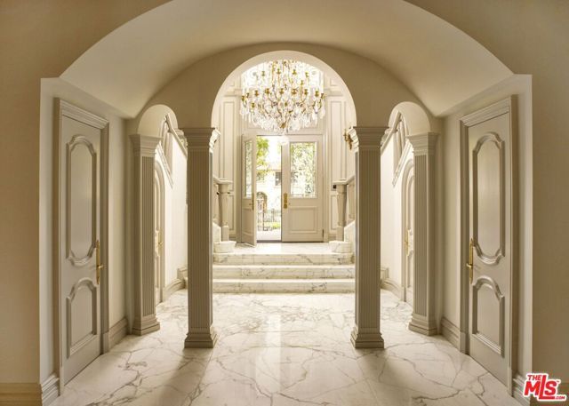 628 N Rodeo Drive, Beverly Hills, CA 90210