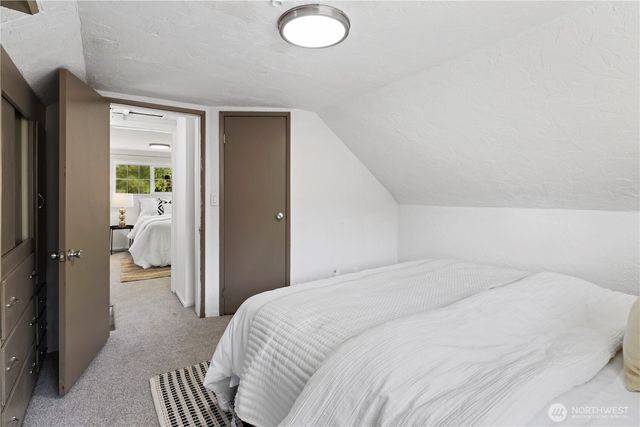 23022 7th Avenue SE, Bothell, WA 98021