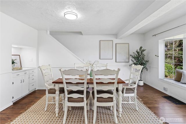 23022 7th Avenue SE, Bothell, WA 98021