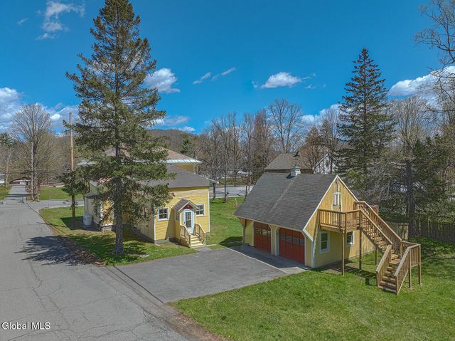 93 W Main Street, Cambridge, NY 12816