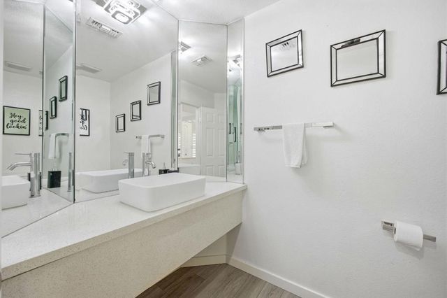 1062 E Via San Michael Road, Palm Springs, CA 92262