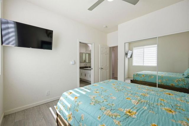 1062 E Via San Michael Road, Palm Springs, CA 92262