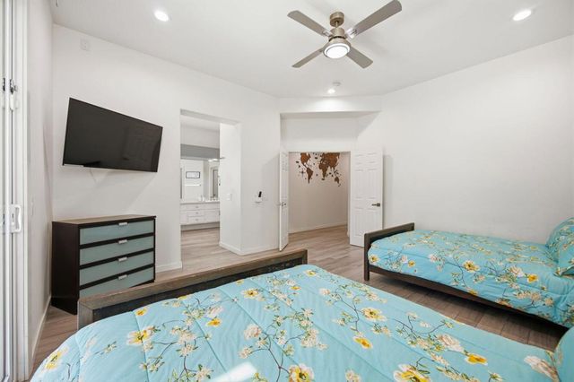 1062 E Via San Michael Road, Palm Springs, CA 92262