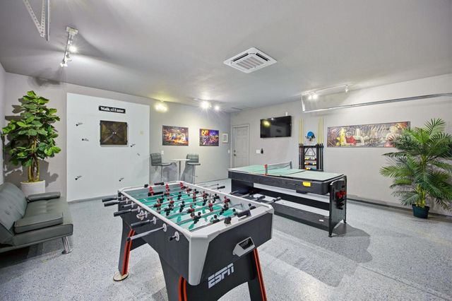 1062 E Via San Michael Road, Palm Springs, CA 92262