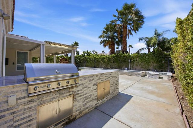 1062 E Via San Michael Road, Palm Springs, CA 92262