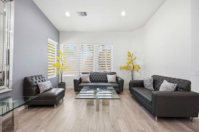 1062 E Via San Michael Road, Palm Springs, CA 92262