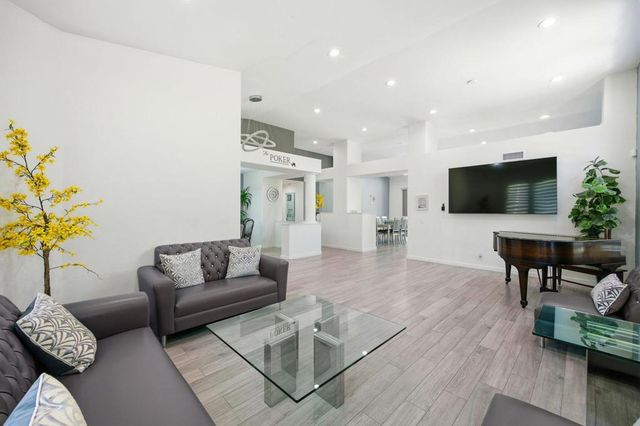 1062 E Via San Michael Road, Palm Springs, CA 92262