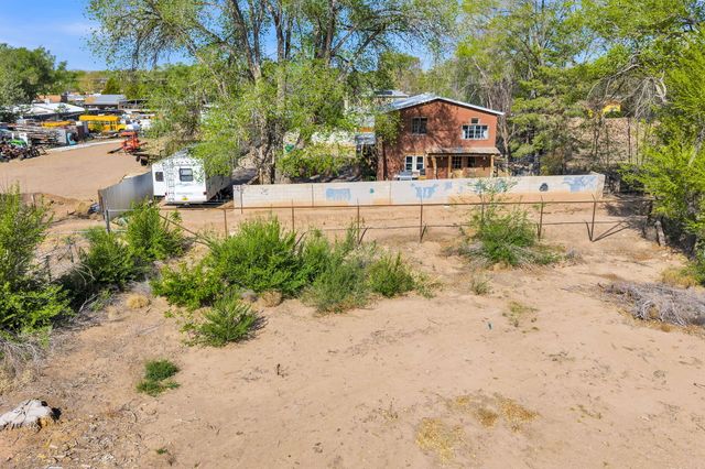 7331 4th Street NW, Los Ranchos, NM 87107