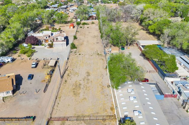 7331 4th Street NW, Los Ranchos, NM 87107
