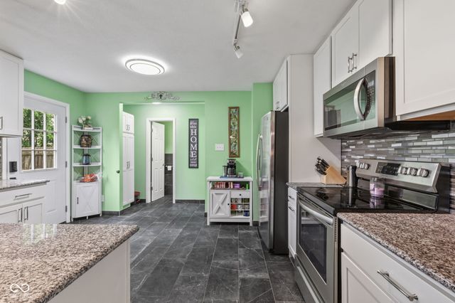 1179 N Aberdeen Drive, Franklin, IN 46131