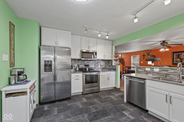 1179 N Aberdeen Drive, Franklin, IN 46131