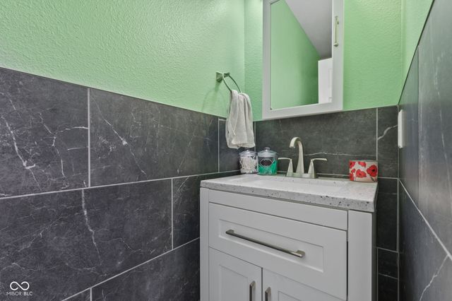 1179 N Aberdeen Drive, Franklin, IN 46131