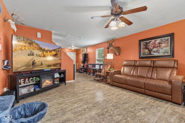 1179 N Aberdeen Drive, Franklin, IN 46131