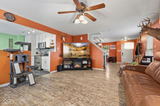 1179 N Aberdeen Drive, Franklin, IN 46131