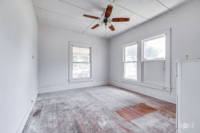 804 S Concho Avenue, Sonora, TX 76950