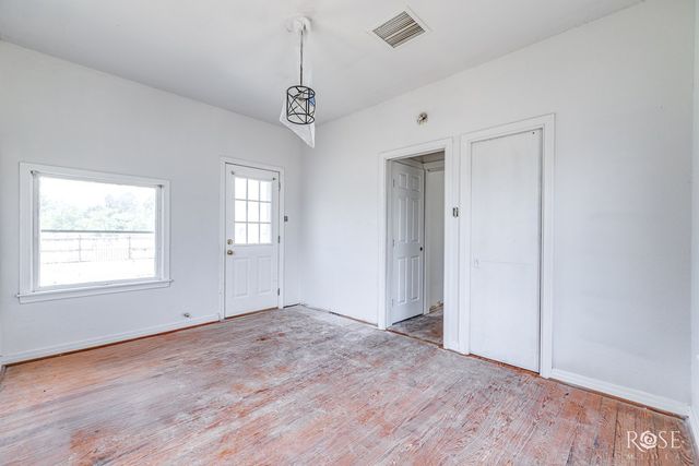 804 S Concho Avenue, Sonora, TX 76950