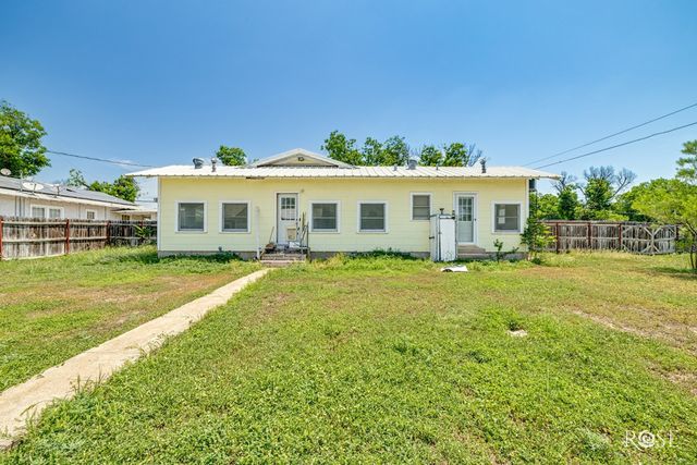 804 S Concho Avenue, Sonora, TX 76950