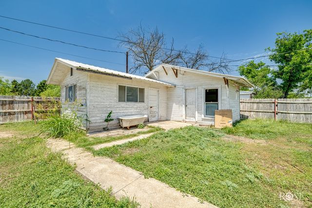 804 S Concho Avenue, Sonora, TX 76950