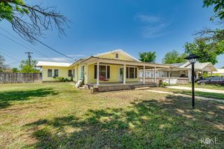 804 S Concho Avenue, Sonora, TX 76950