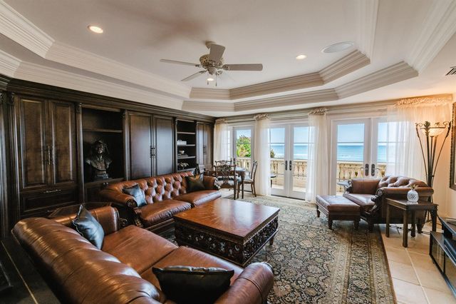 19 N Beach Road, Jupiter Island, FL 33455