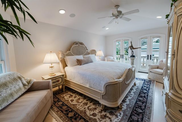 19 N Beach Road, Jupiter Island, FL 33455
