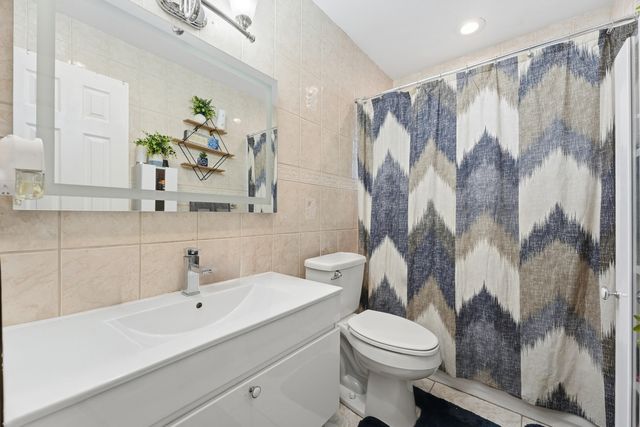 924 Sarazen Drive, West Palm Beach, FL 33413