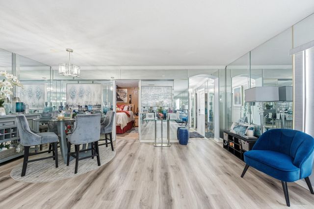 924 Sarazen Drive, West Palm Beach, FL 33413