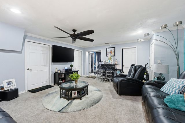 924 Sarazen Drive, West Palm Beach, FL 33413