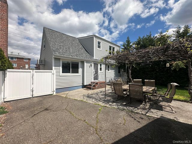151-26 20th Avenue, Whitestone, NY 11357