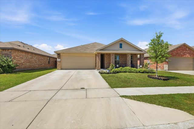 229 Abingdon Street, Azle, TX 76020