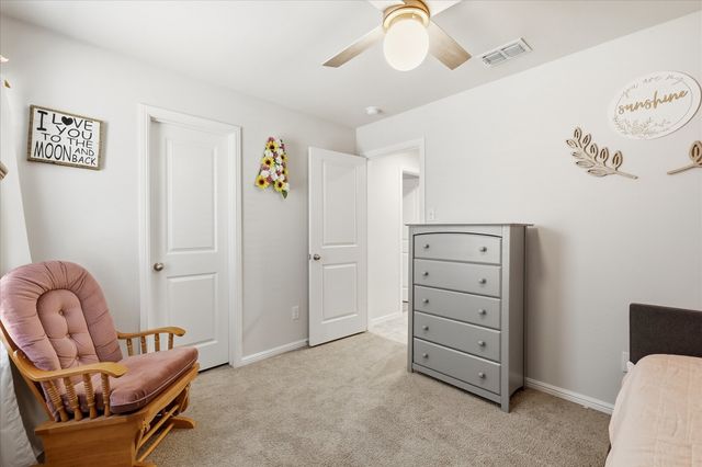 229 Abingdon Street, Azle, TX 76020