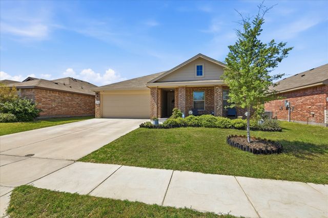 229 Abingdon Street, Azle, TX 76020