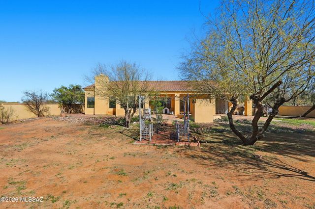 12911 W Zebra Aloe Place, Tucson, AZ 85743