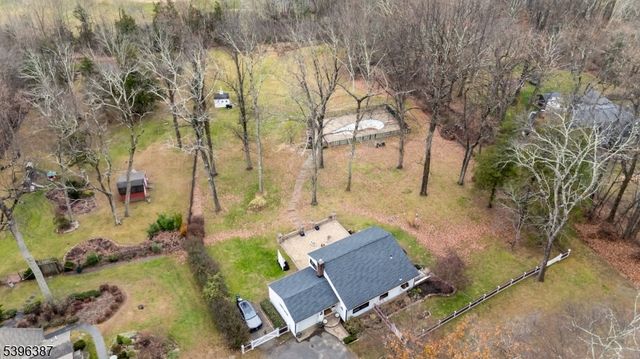 120 Mountainside Rd, Mendham Boro, NJ 07945