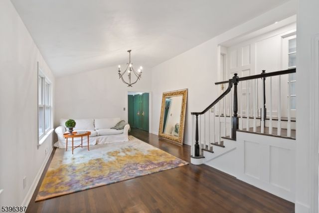 120 Mountainside Rd, Mendham Boro, NJ 07945