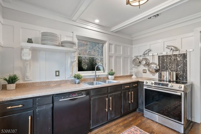 120 Mountainside Rd, Mendham Boro, NJ 07945