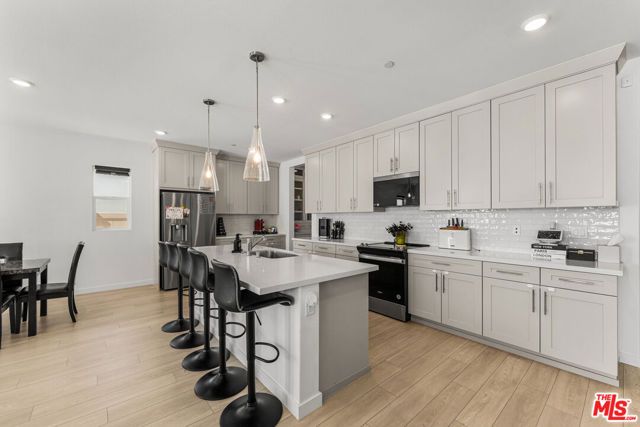 42831 Coronet Drive, Lancaster, CA 93536