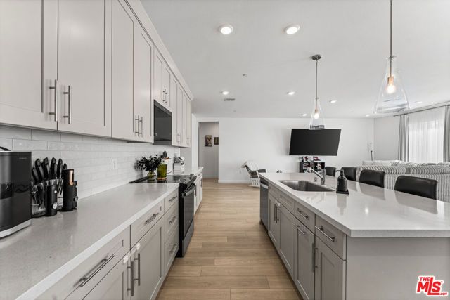 42831 Coronet Drive, Lancaster, CA 93536